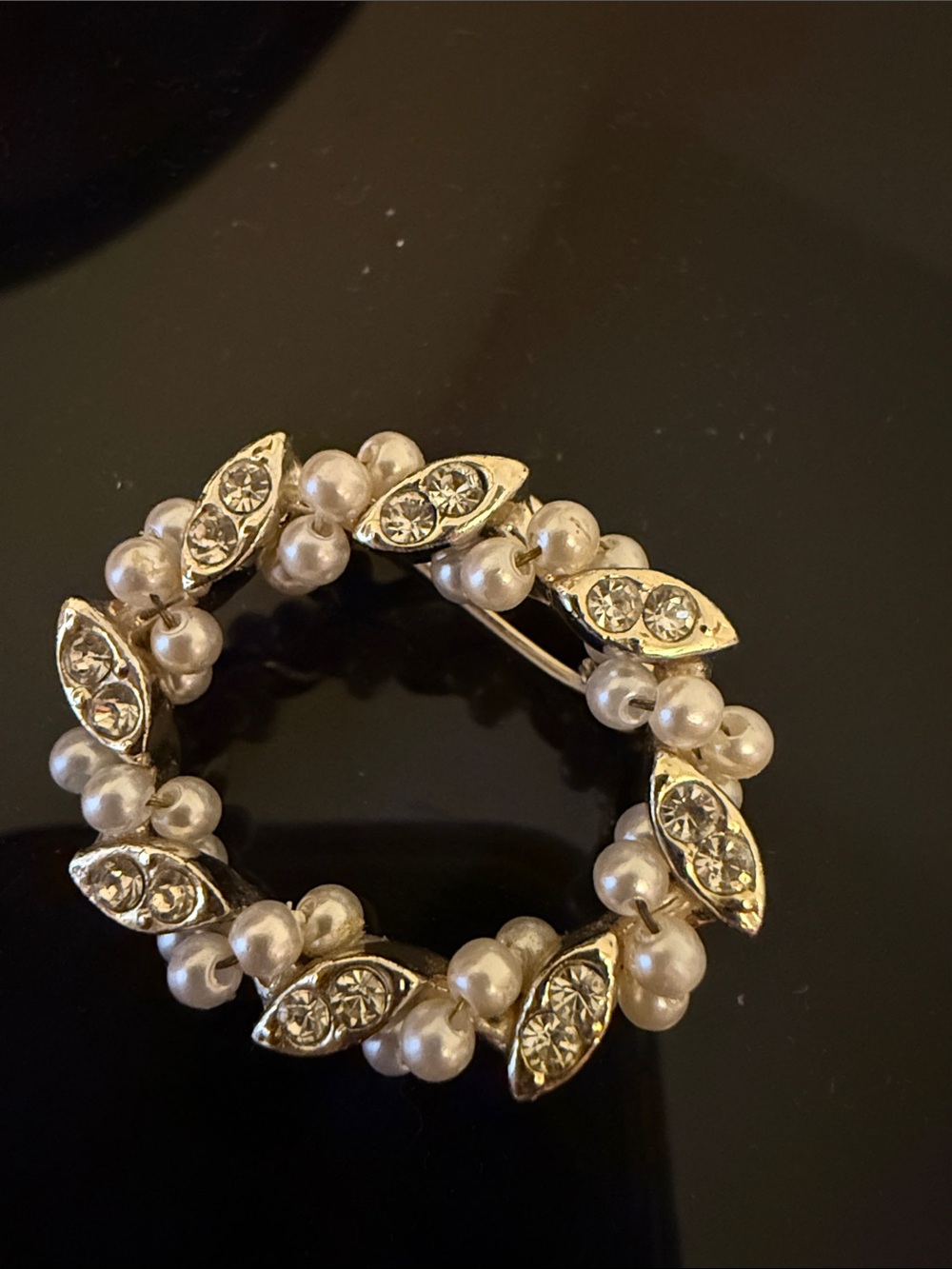 Pearl and Crystal Wreath Brooch - Gold Tone